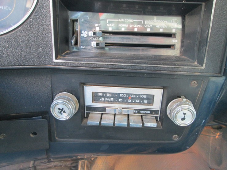 #19-•-#26805-•-1982-chevrolet-scottsdale-pickup-1gcgc24m5cj147797-image-36