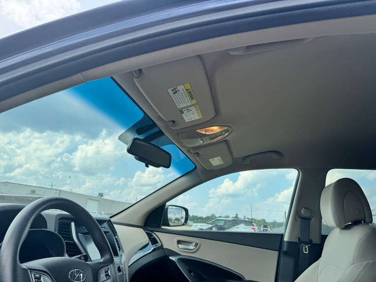 2018-hyundai-santa-fe-image-17