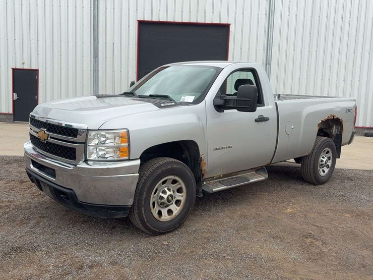 2012-chevrolet-silverado-3500hd-image-1