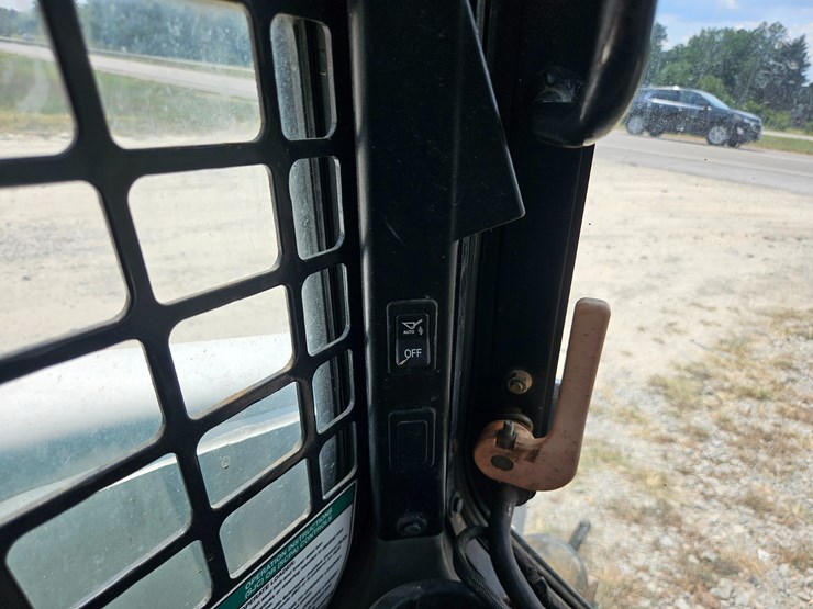 2019-bobcat-t870-image-49
