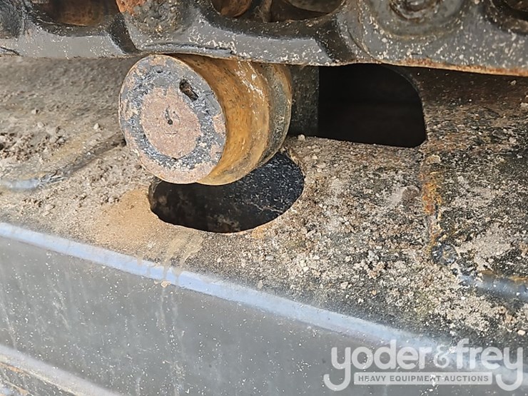 2022-caterpillar-305.5-image-24