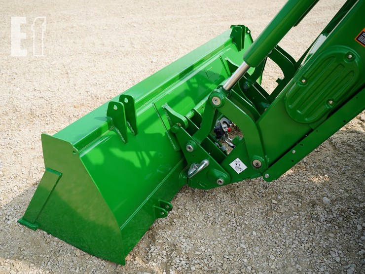 2024-john-deere-6155m-image-15