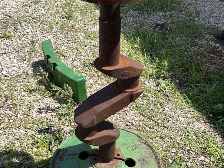 john-deere-model-g-crankshaft-and-flywheel-image-4