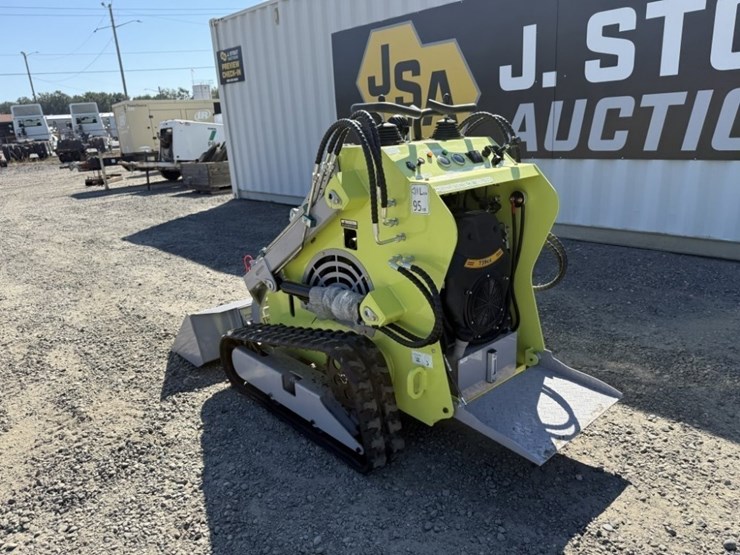 2025-starvox-sv-480-mini-compact-track-loader-image-6