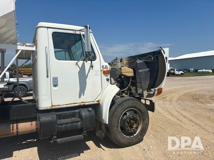 2000-ihc-4900-dry-tender-truck-(dr12098,-unit-25102)-image-51