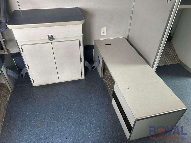 2002-blue-bird-f131612-bus-image-35