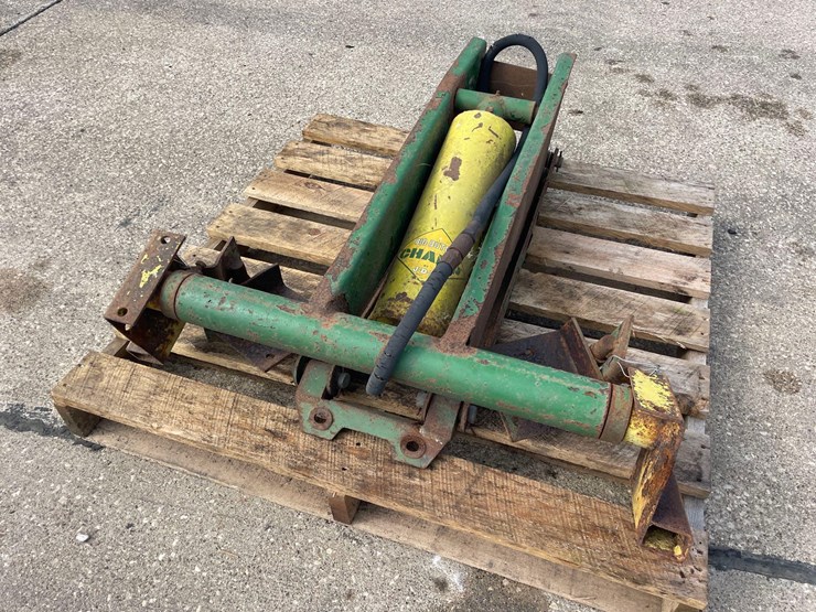 big-butch-champ-hydraulic-hoist-image-2