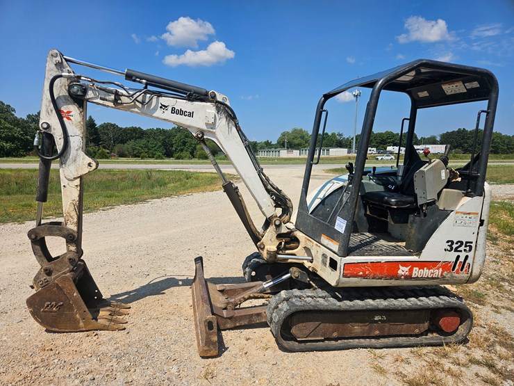 bobcat-325-image-4