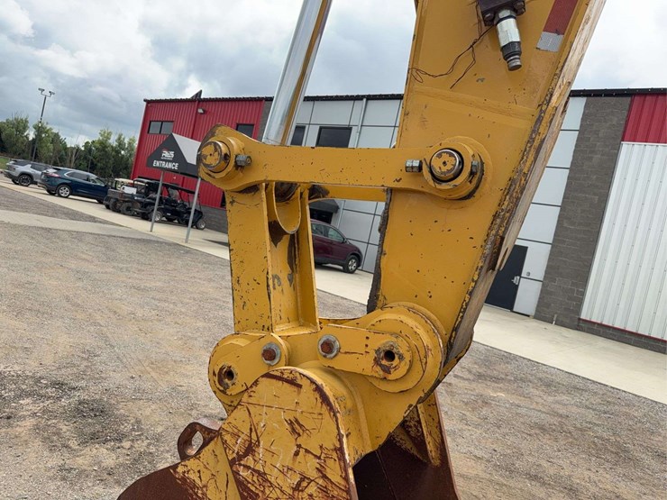 2013-caterpillar-329el-image-45
