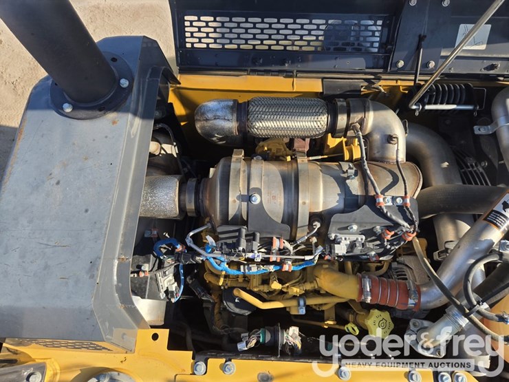 2022-deere-130g-image-64