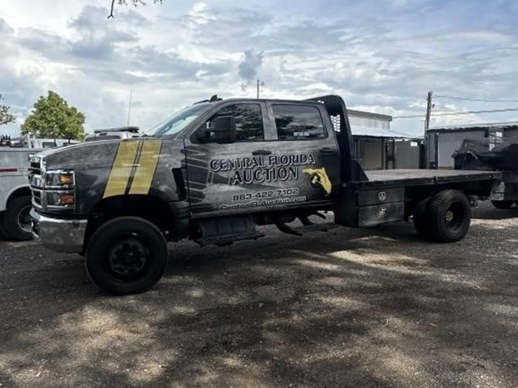2021-chevrolet-silverado-image-1