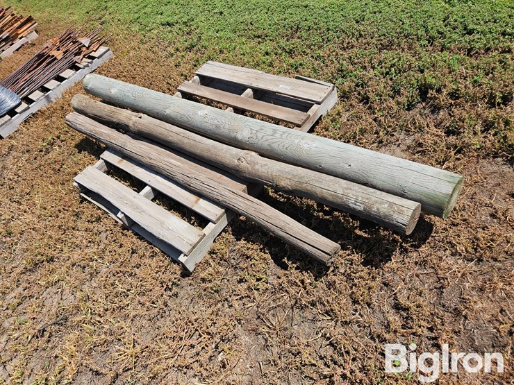 wooden-posts-image-4