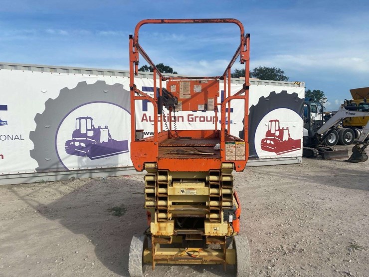 2018-jlg-3246es-image-17