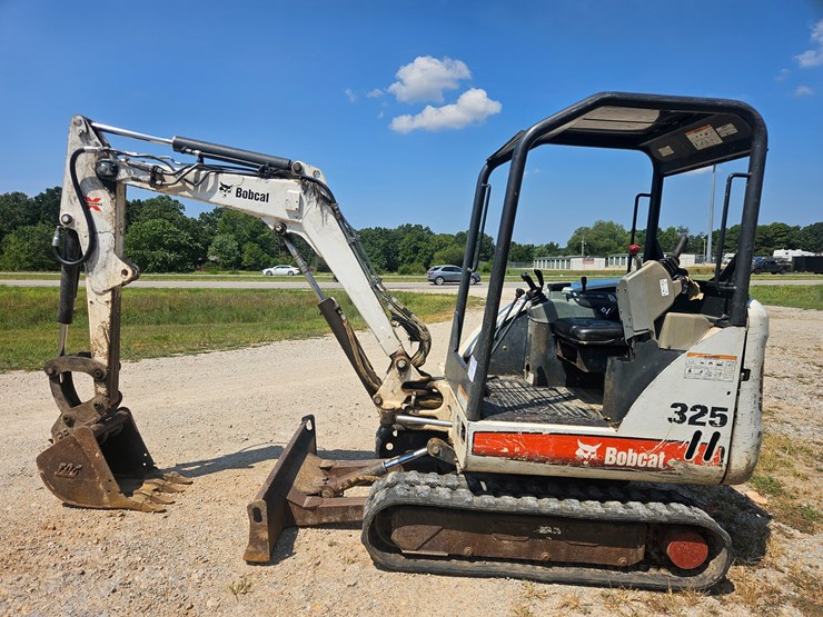bobcat-325-image-5