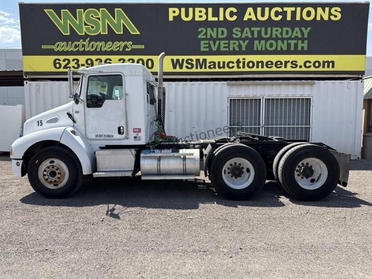2006-kenworth-t300-image-1