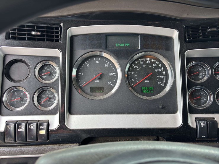 2013-kenworth-t660-image-34