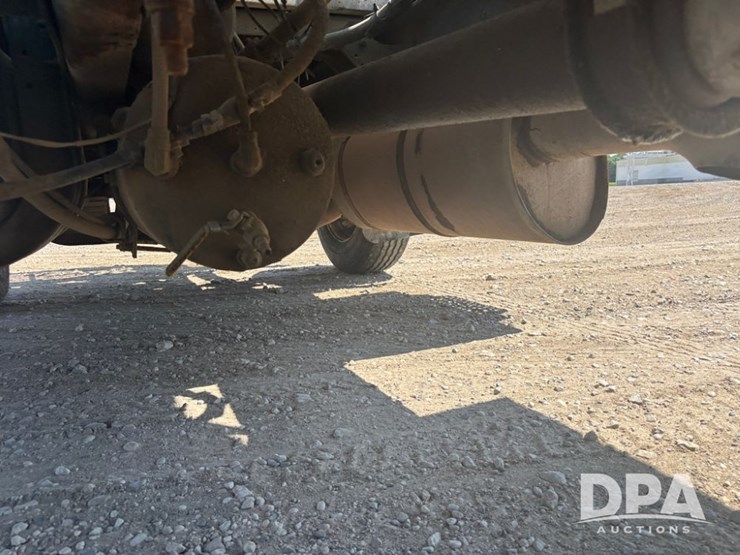 2000-ihc-4900-dry-tender-truck-(dr12098,-unit-25102)-image-43