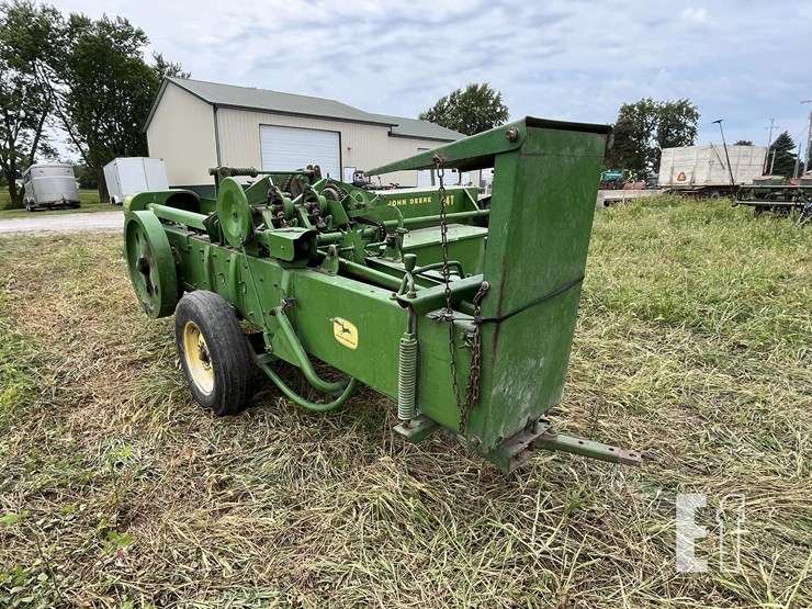 john-deere-24t-image-3