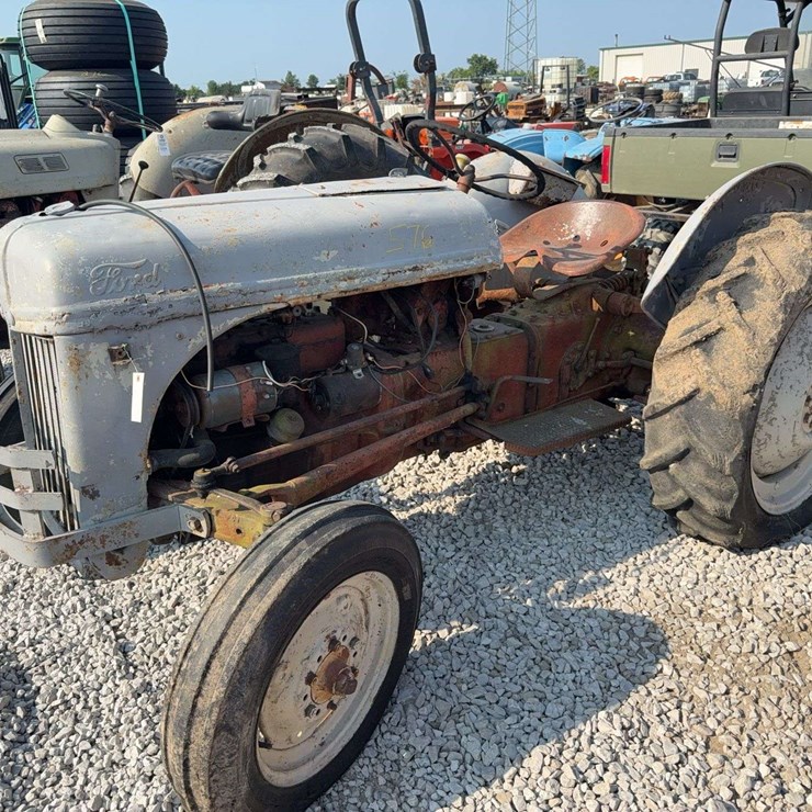 FORD 8N