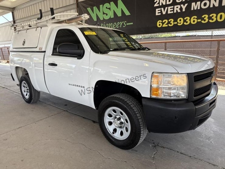 2012-chevrolet-silverado-1500-image-2