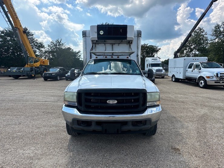 2003-ford-f550-image-6