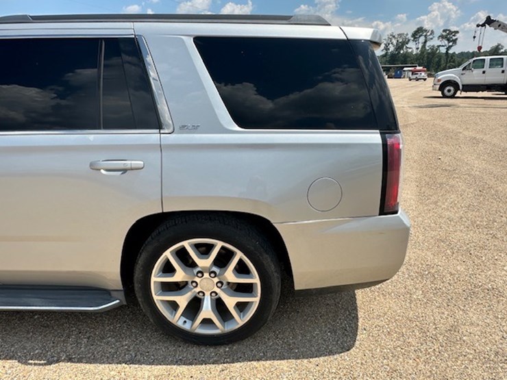 2015-gmc-yukon-image-14
