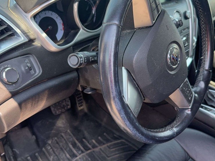 2012-cadillac-srx-image-12