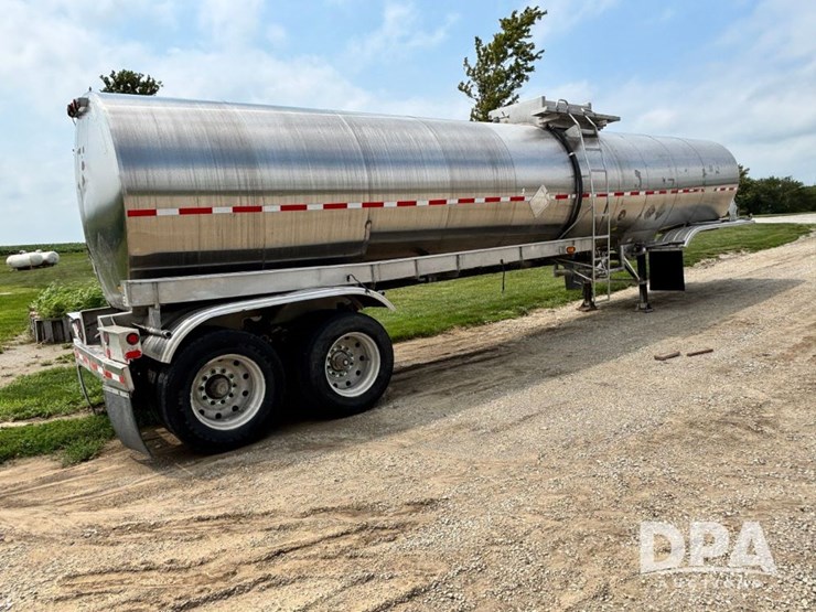 1984-fruehauf-tanker-image-6