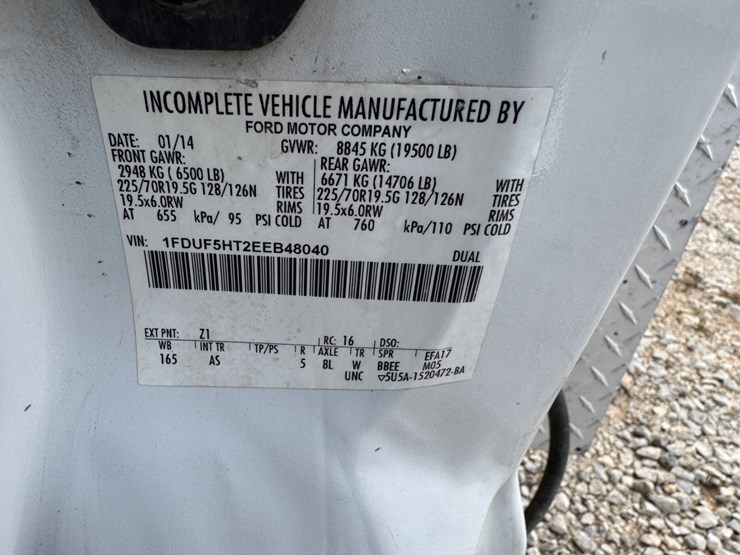 2014-ford-f550-image-26
