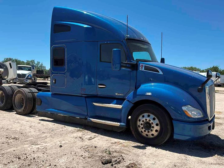 2020-kenworth-t680-image-3