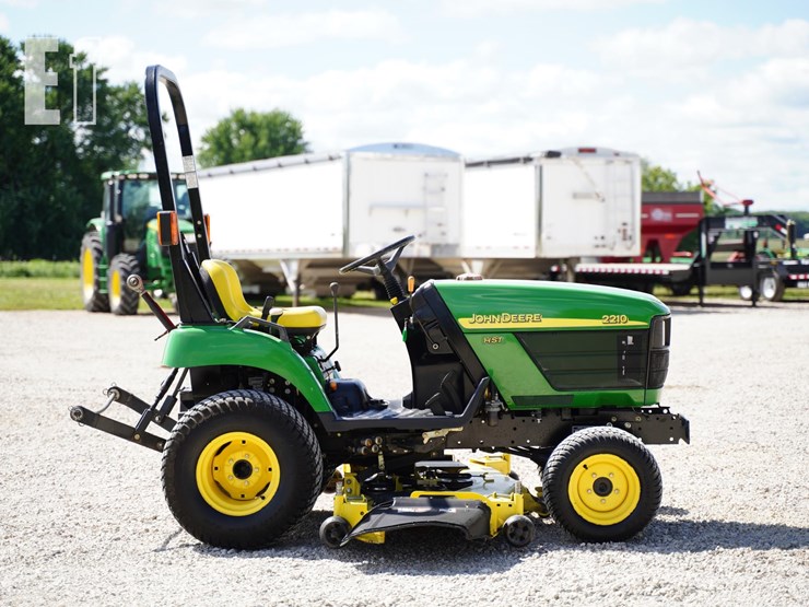 2003-john-deere-2210-image-4