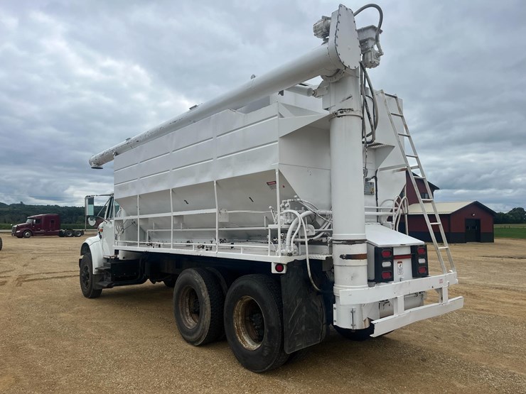 international-4900-image-5