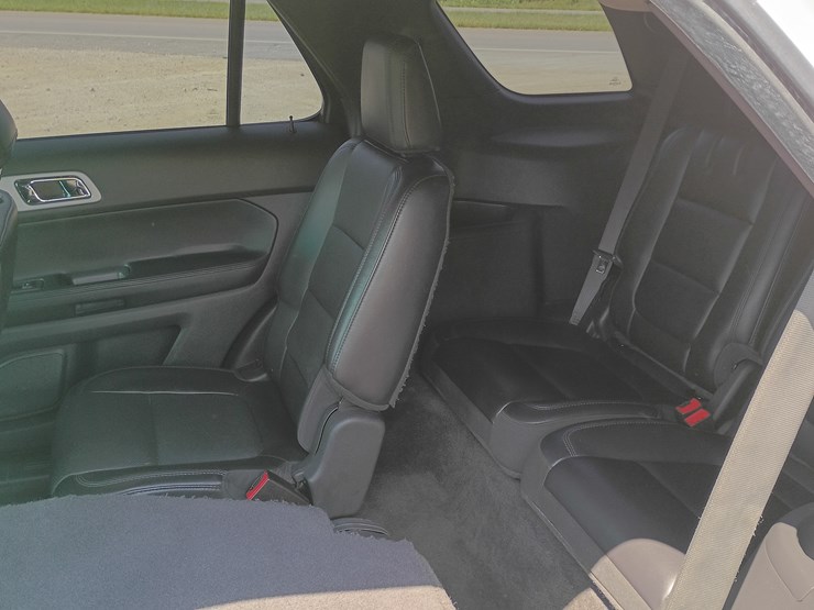2013-ford-explorer-image-64
