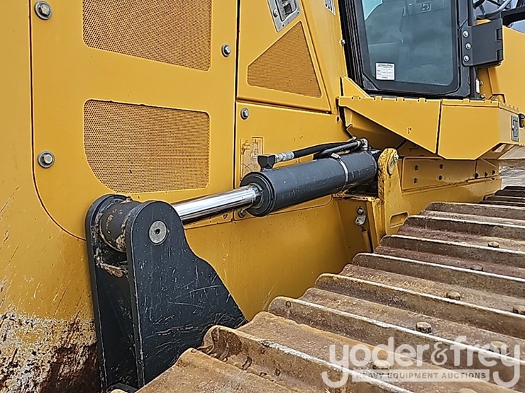 2018-deere-850k-image-25