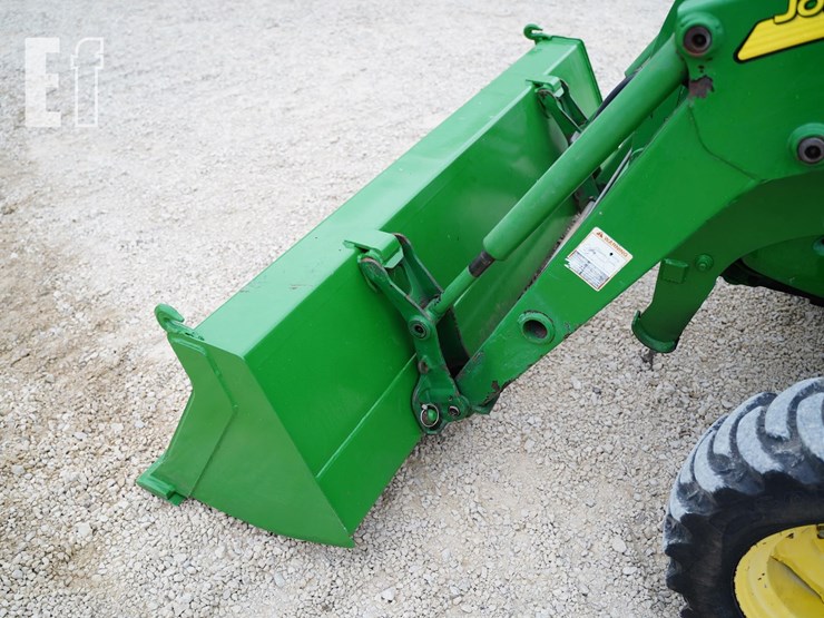 2007-john-deere-3320-image-15