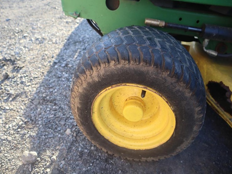 john-deere-345-image-12