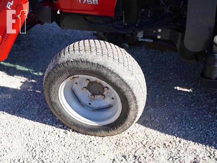 2014-massey-ferguson-1758-image-13