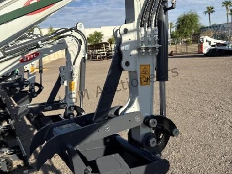 battler-et15h-mini-excavator-image-5