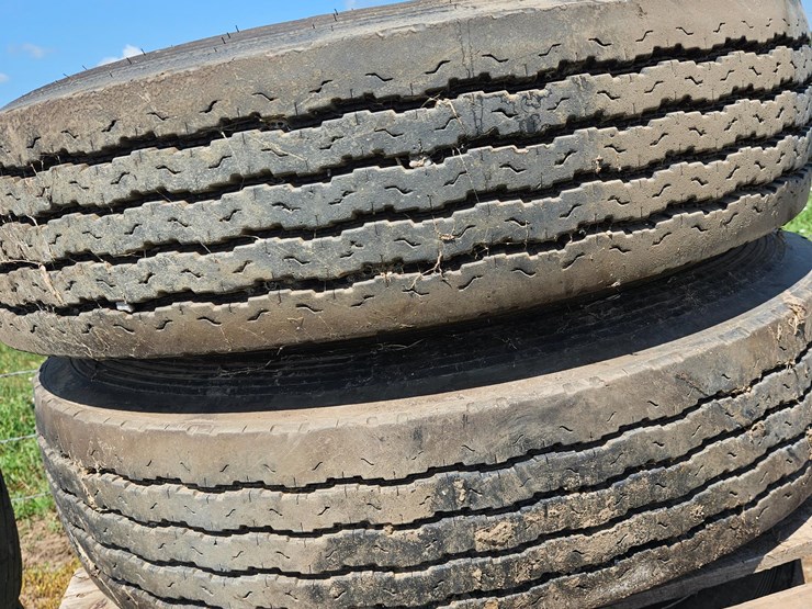 10.00r20-tires-&-rims-image-11
