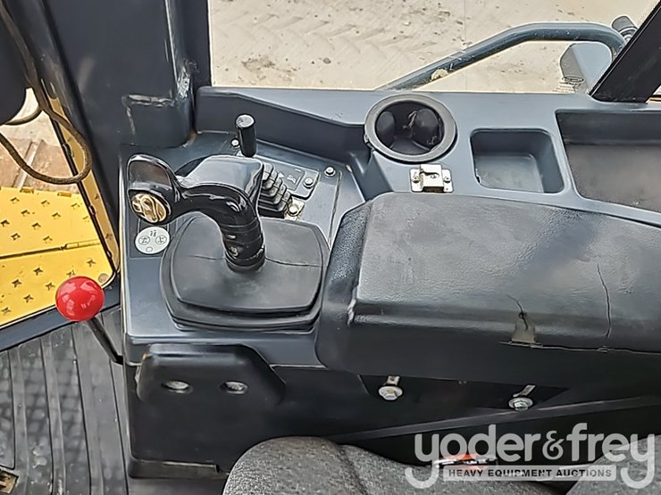 2018-deere-850k-image-67