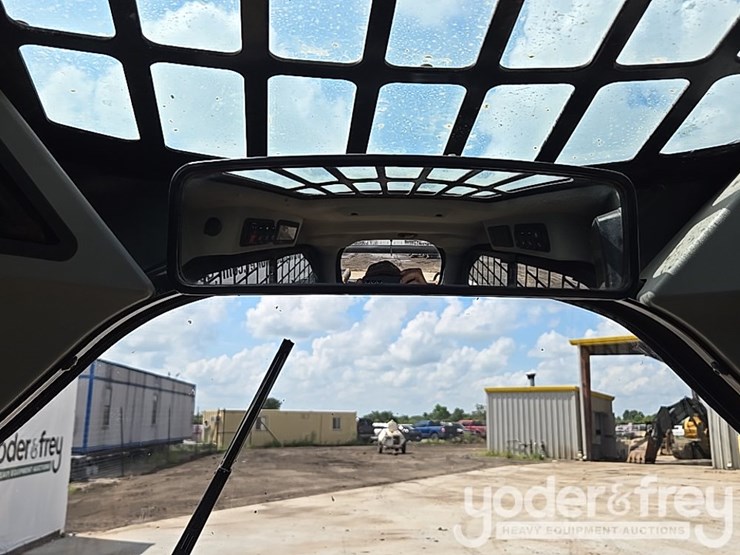 2022-caterpillar-259d3-image-60