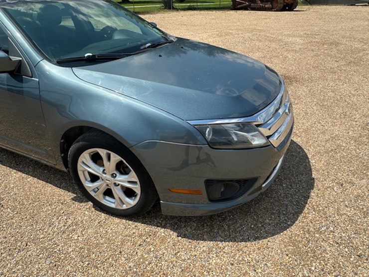 #23032-•-2012-ford-fusion-image-16