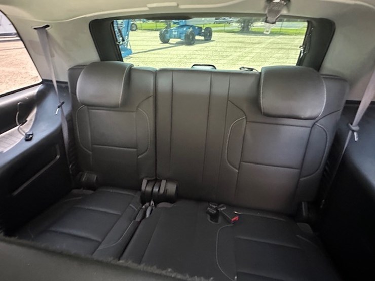 2015-gmc-yukon-image-30