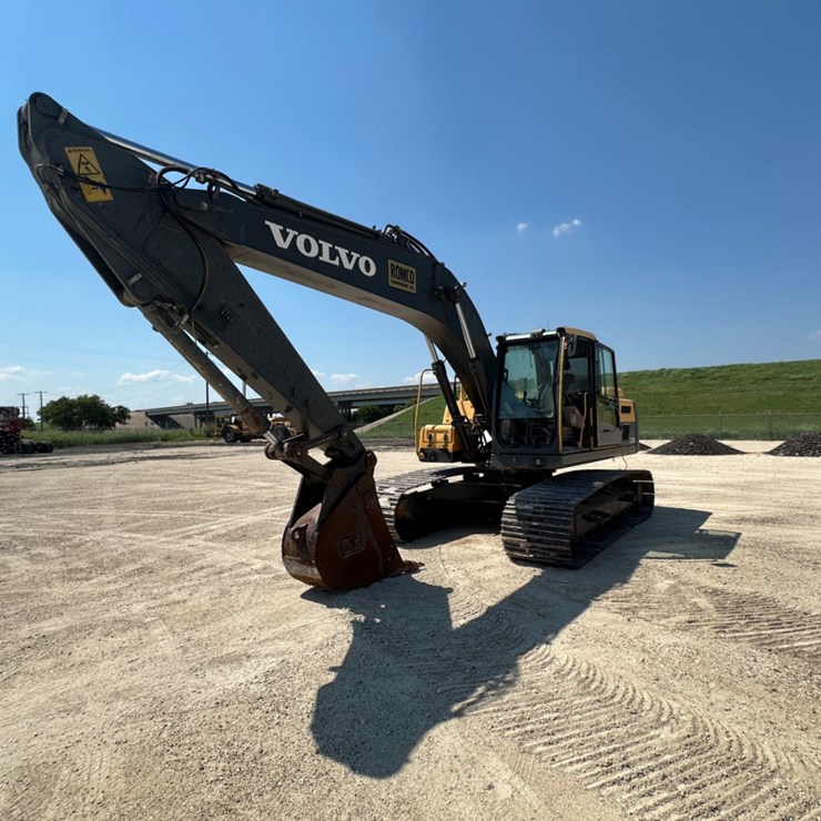 2013 VOLVO EC220DL