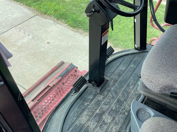 2002-case-ih-2366-image-79