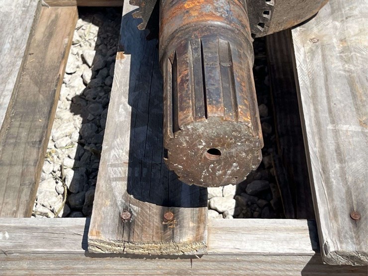 john-deere-model-g-crankshaft-image-8