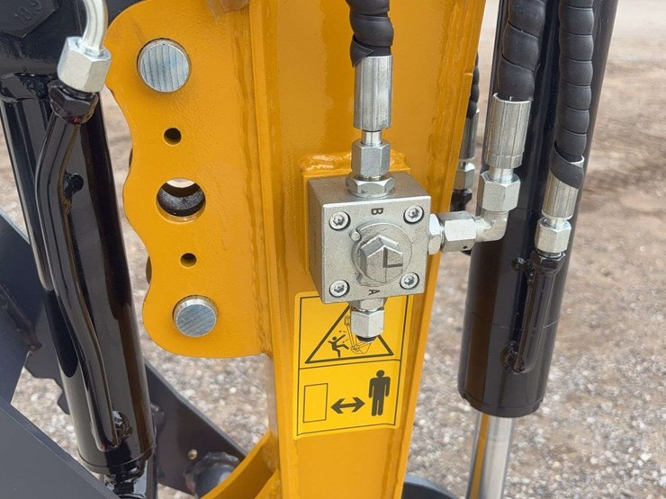 sdlanch-sdle20-mini-excavator-image-10
