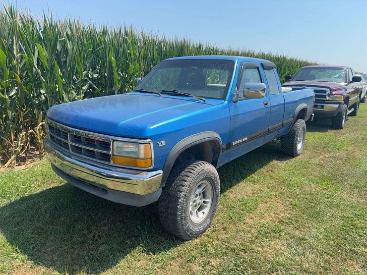 1993-dodge-dakota-image-1