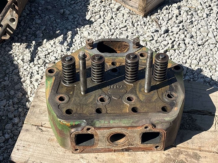 john-deere-model-g-head-image-8