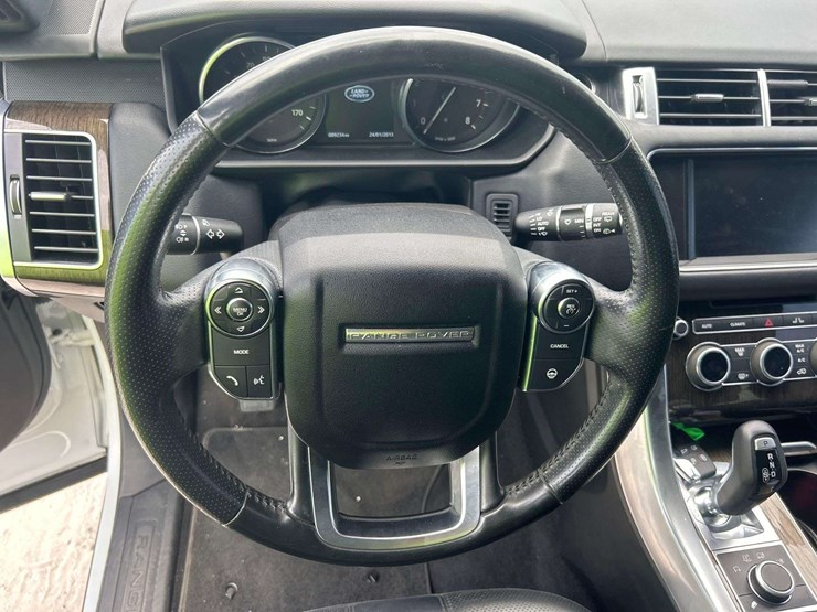 2016-land-rover-range-rover-image-11